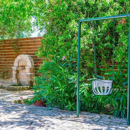 Agricola With Private Swimming Pool Vila *