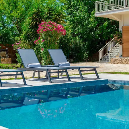 Agricola With Private Swimming Pool