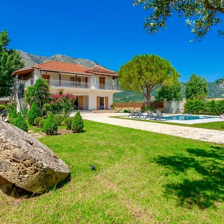 Agricola With Private Swimming Pool Vila