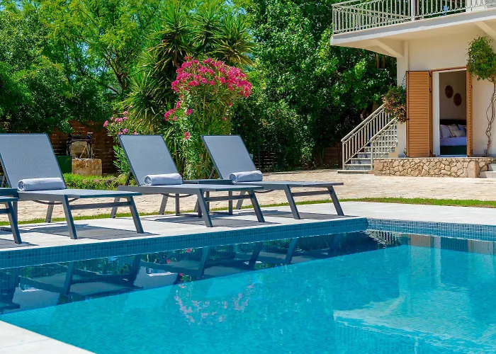 Agricola With Private Swimming Pool